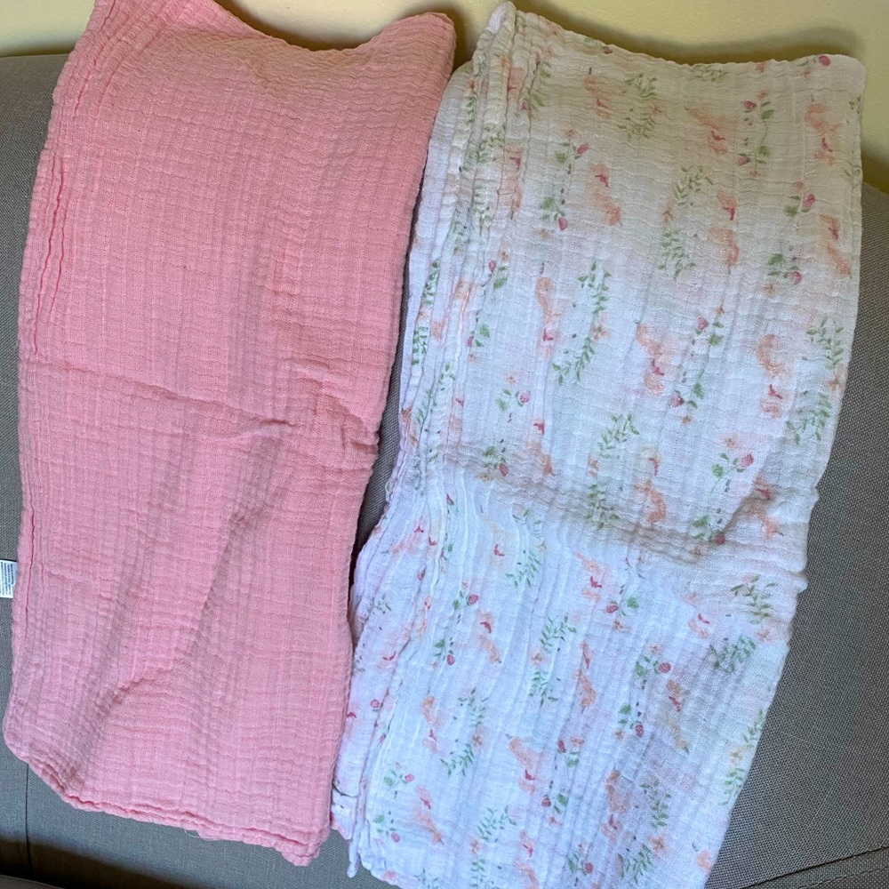 Kyle & Deena muslin cotton swaddles